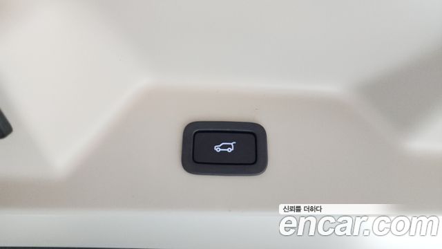 Land Rover Range Rover 2022 — photo 19