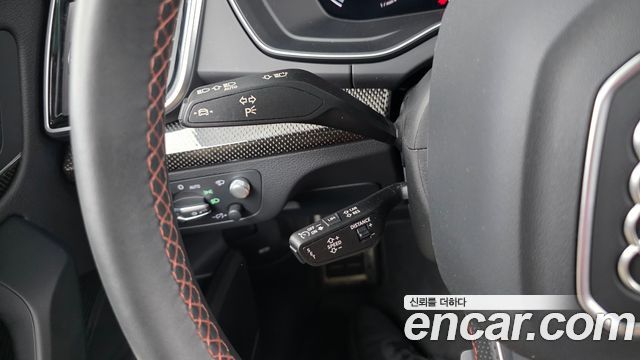 Audi SQ5 2023 — photo 29