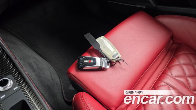 Audi SQ5 2023 — photo 35