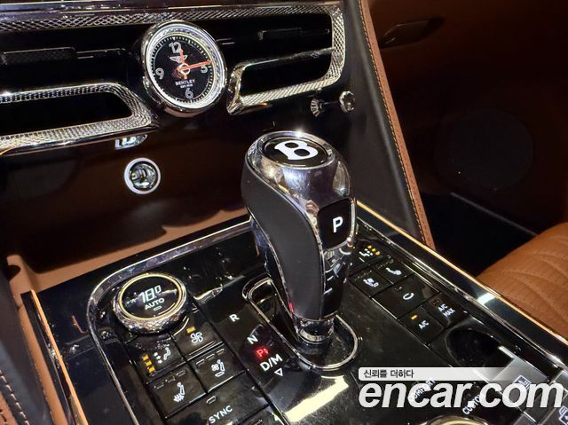 Bentley Flying Spur 2020 — photo 9