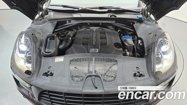 Porsche Macan 2015 — photo 6
