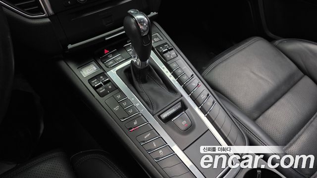 Porsche Macan 2015 — photo 9