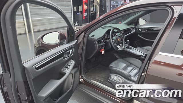 Porsche Macan 2015 — photo 10