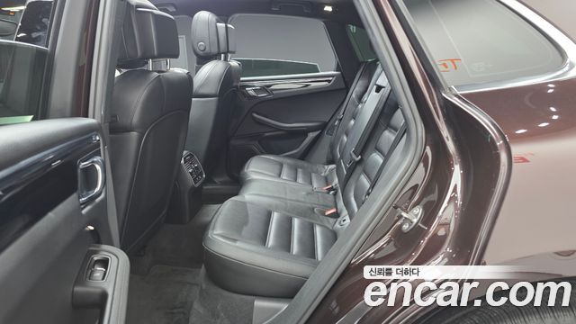 Porsche Macan 2015 — photo 12