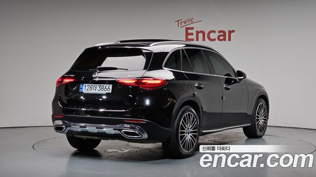 Mercedes-Benz GLC-Class 2023 — photo 2