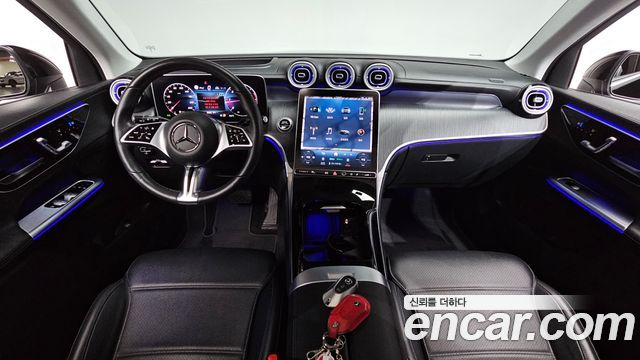 Mercedes-Benz GLC-Class 2023 — photo 10