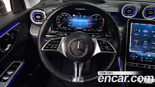 Mercedes-Benz GLC-Class 2023 — photo 19