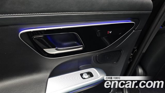 Mercedes-Benz GLC-Class 2023 — photo 25