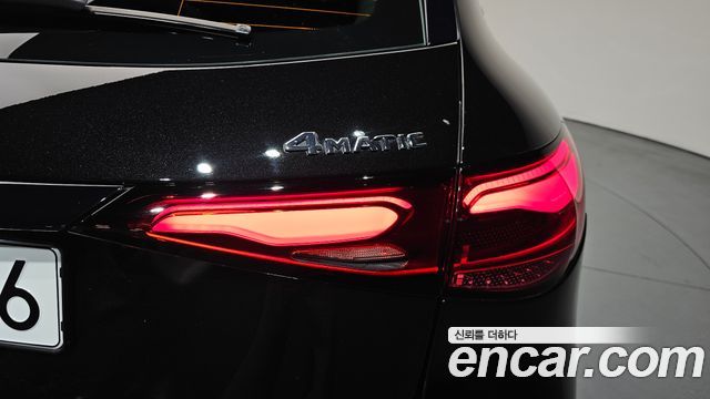 Mercedes-Benz GLC-Class 2023 — photo 9