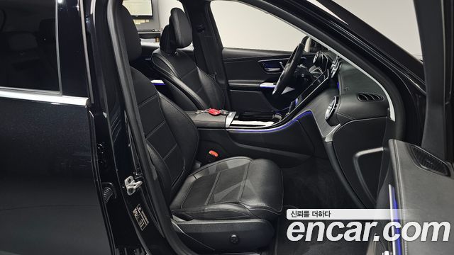 Mercedes-Benz GLC-Class 2023 — photo 16
