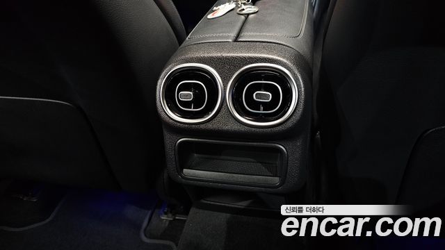 Mercedes-Benz GLC-Class 2023 — photo 36