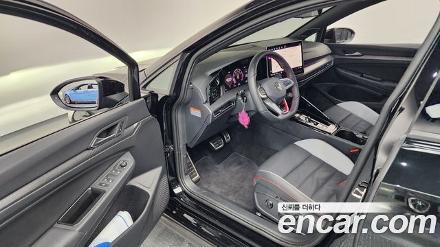 Volkswagen Golf 2025 — photo 13