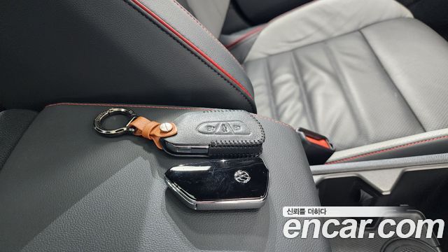 Volkswagen Golf 2025 — photo 21