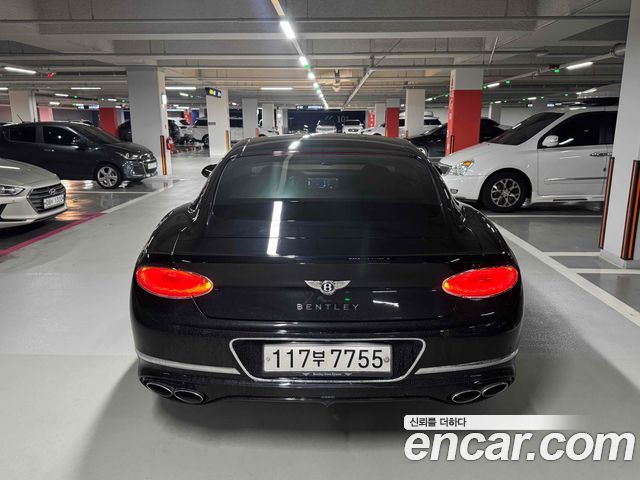 Bentley Continental 2020 — photo 3