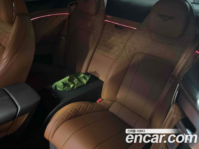 Bentley Continental 2020 — photo 10