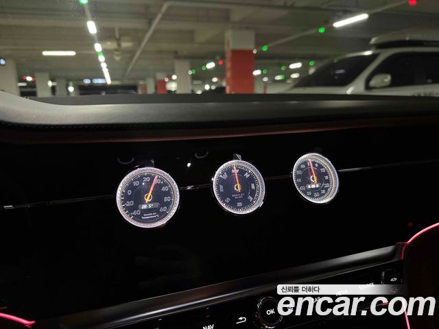 Bentley Continental 2020 — photo 16