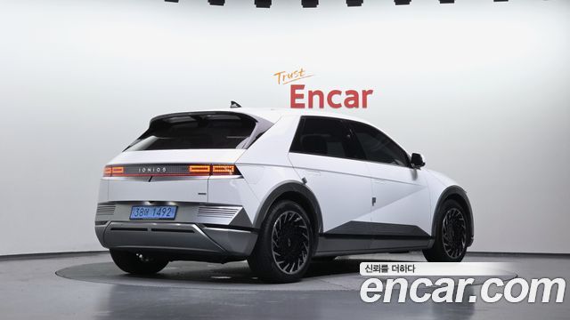 Hyundai Ioniq5 2022 — photo 2