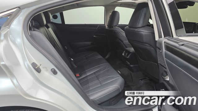 Lexus ES 2024 — photo 11