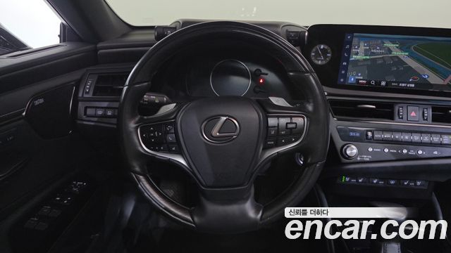 Lexus ES 2024 — photo 13