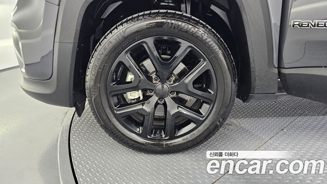 Jeep Renegade 2023 — photo 5