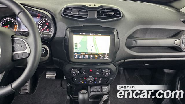 Jeep Renegade 2023 — photo 23