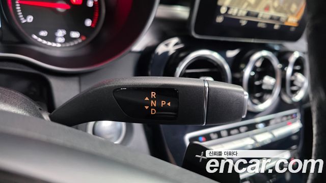 Mercedes-Benz C-Class 2018 — photo 9
