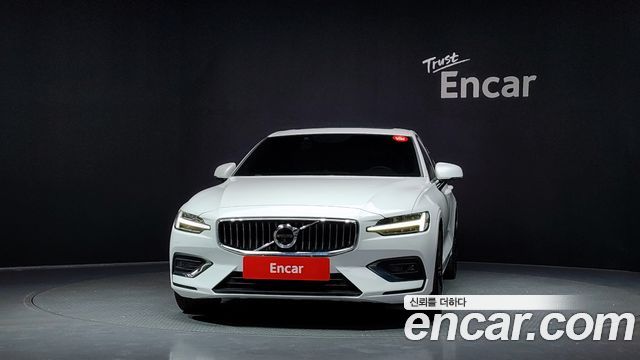 Volvo S60 2021 — photo 3