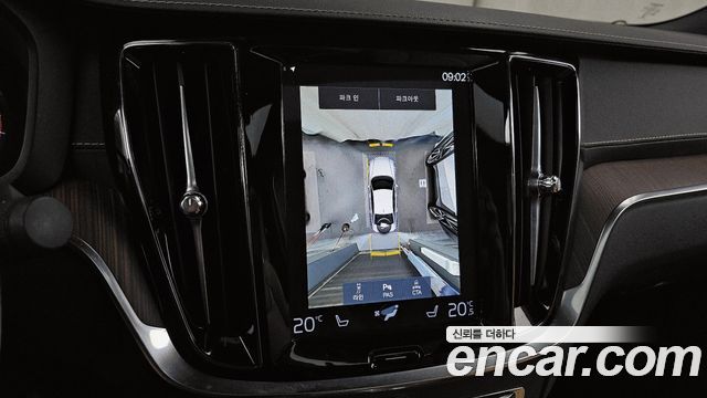Volvo S60 2021 — photo 15