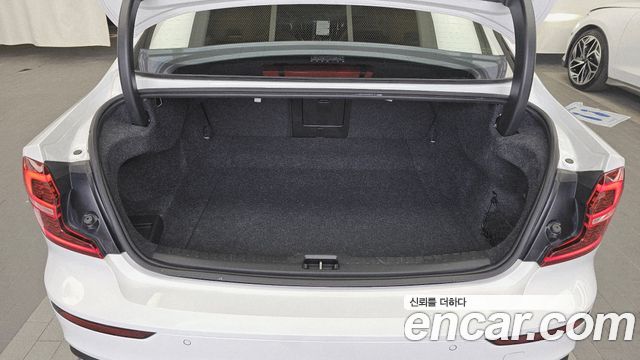 Volvo S60 2021 — photo 20