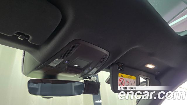 Porsche Taycan 2023 — photo 23