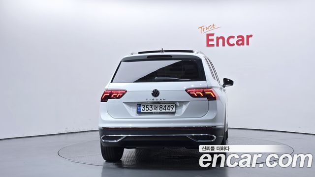 Volkswagen Tiguan 2021 — photo 4