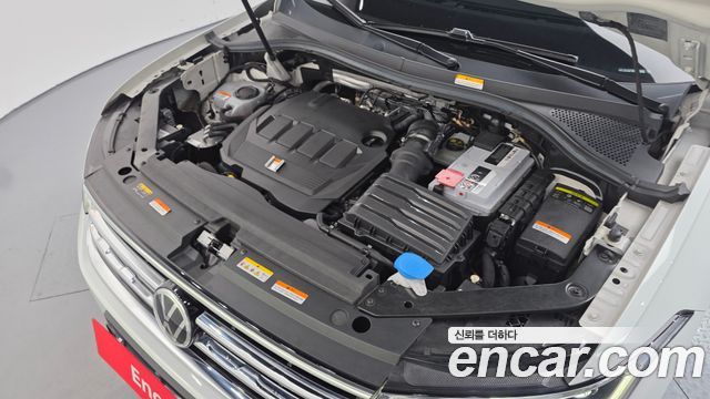 Volkswagen Tiguan 2021 — photo 6