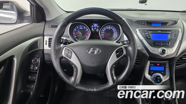 Hyundai AVANTE 2011 — photo 13