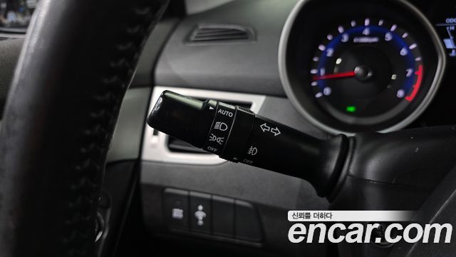 Hyundai AVANTE 2011 — photo 18