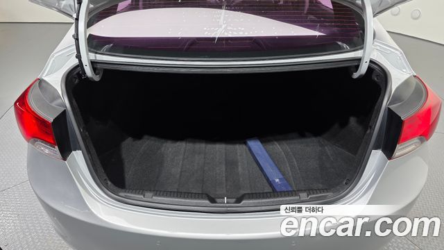Hyundai AVANTE 2011 — photo 20