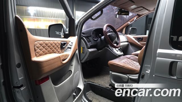Hyundai Starex 2019 — photo 10