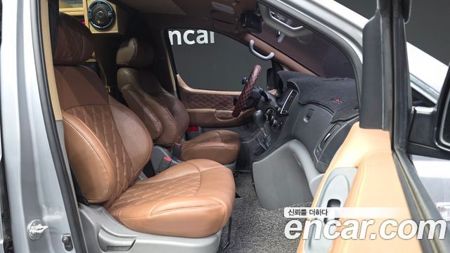 Hyundai Starex 2019 — photo 11