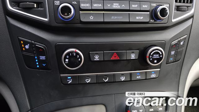 Hyundai Starex 2019 — photo 16
