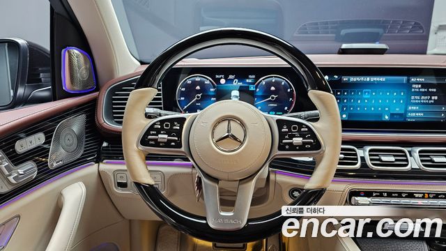 Mercedes-Benz GLS-Class 2023 — photo 19