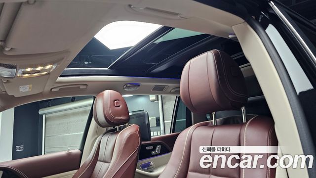 Mercedes-Benz GLS-Class 2023 — photo 25