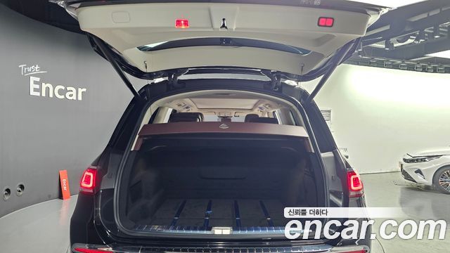 Mercedes-Benz GLS-Class 2023 — photo 26