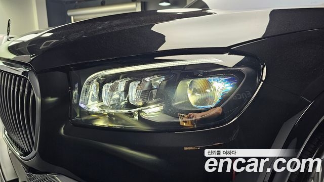 Mercedes-Benz GLS-Class 2023 — photo 8
