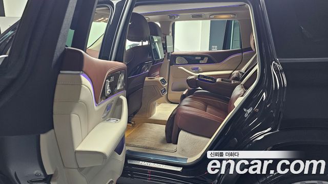 Mercedes-Benz GLS-Class 2023 — photo 16
