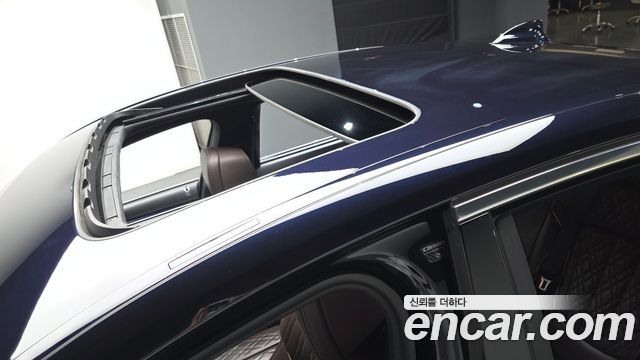 BMW 7-Series 2021 — photo 21
