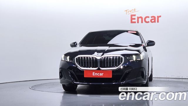 BMW 5-Series 2025 — photo 3