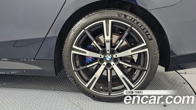 BMW 5-Series 2025 — photo 7