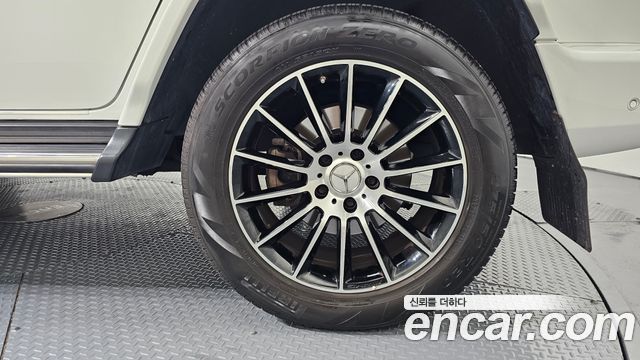 Mercedes-Benz G-Class 2023 — photo 7
