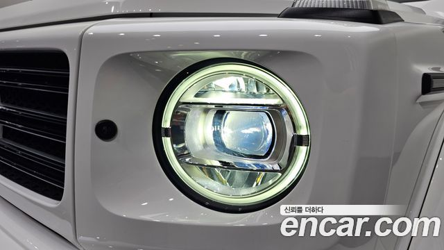 Mercedes-Benz G-Class 2023 — photo 8
