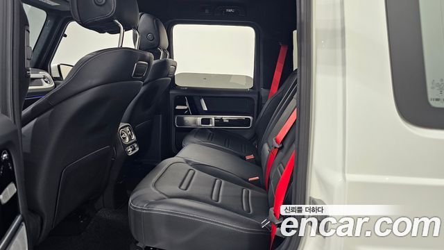 Mercedes-Benz G-Class 2023 — photo 16