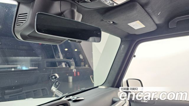 Mercedes-Benz G-Class 2023 — photo 33